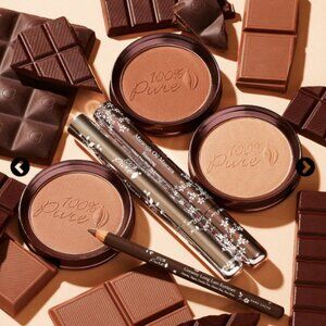 100% Pure, Cocoa Pigmented Bronzer in "Cocoa Kissed" MADE IN USA. Clean Beauty.